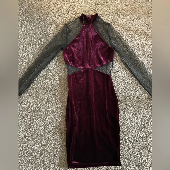 Burgundy medium dress - Picture 3 of 7